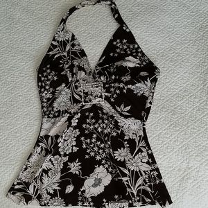 NEVER USED!! sexy Top. Fits awesome.